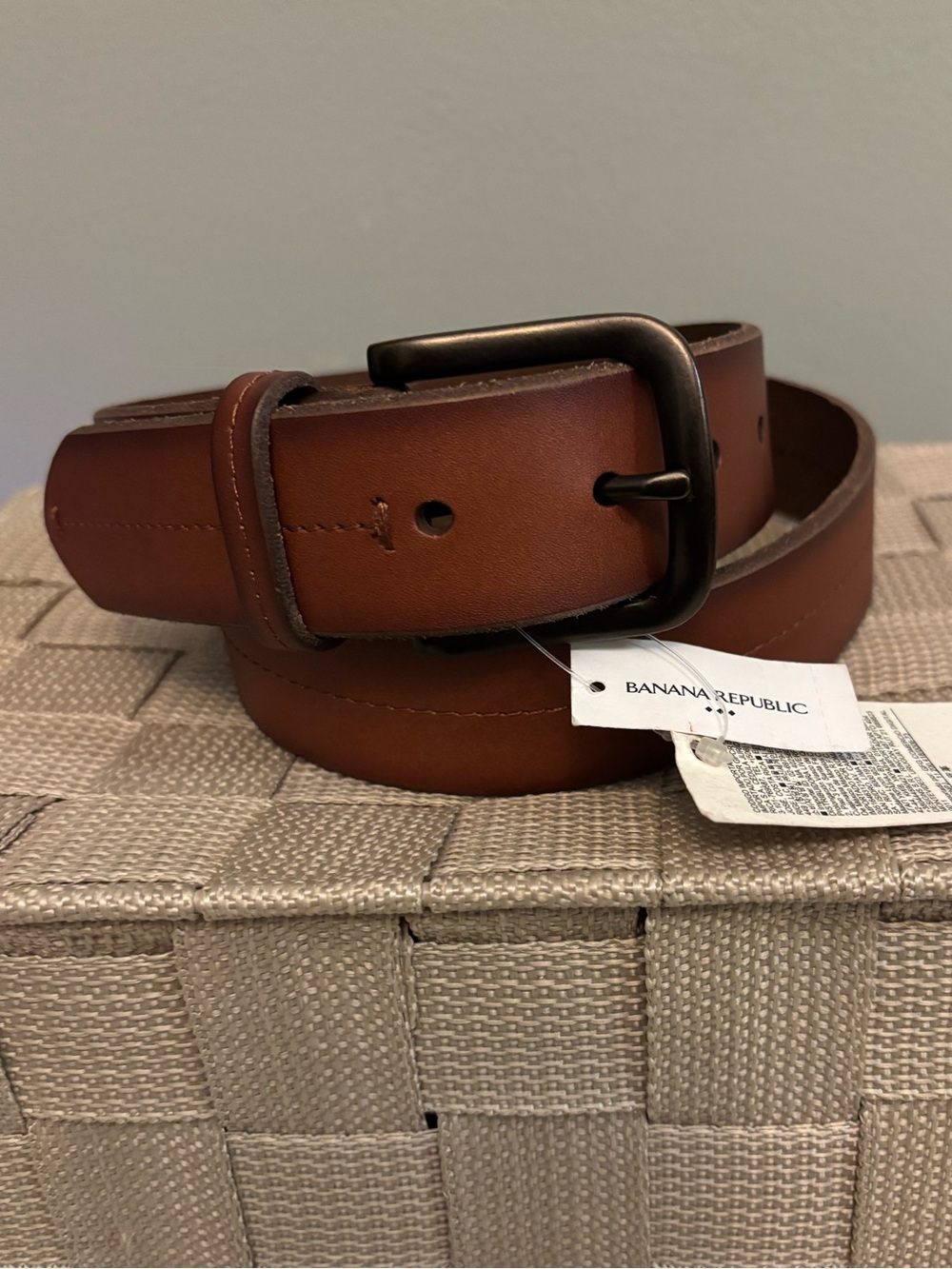 Banana Republic brown leather center-stitch belt, cognac, size 30, NWT - Picture 2 of 7